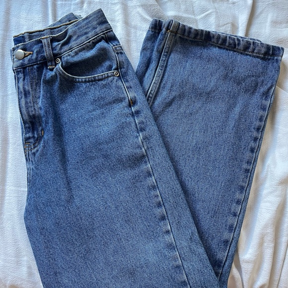 High-Waisted Mom Jeans - Picture 3 of 3